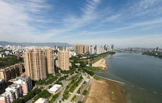 福州市民 網友點贊 福州藍 需要大家共同保護珍惜